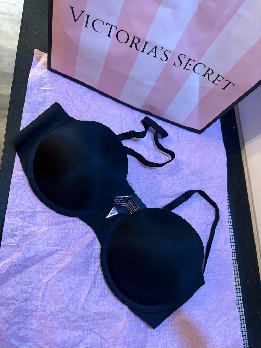 Victoria's Secret Black Molded Cup T-Shirt Bra